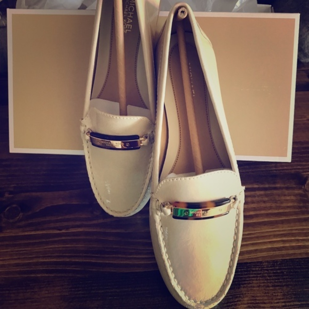 NWB Michael Kors Tan Leather Slip Ons 5.5